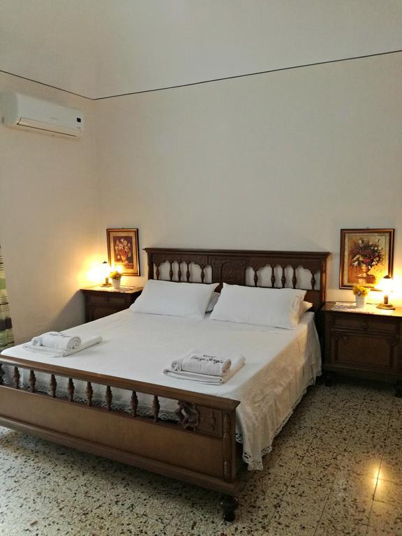 Casa Luigi Sergio - Affitto Breve Lejlighed Santo Stefano di Camastra Eksteriør billede